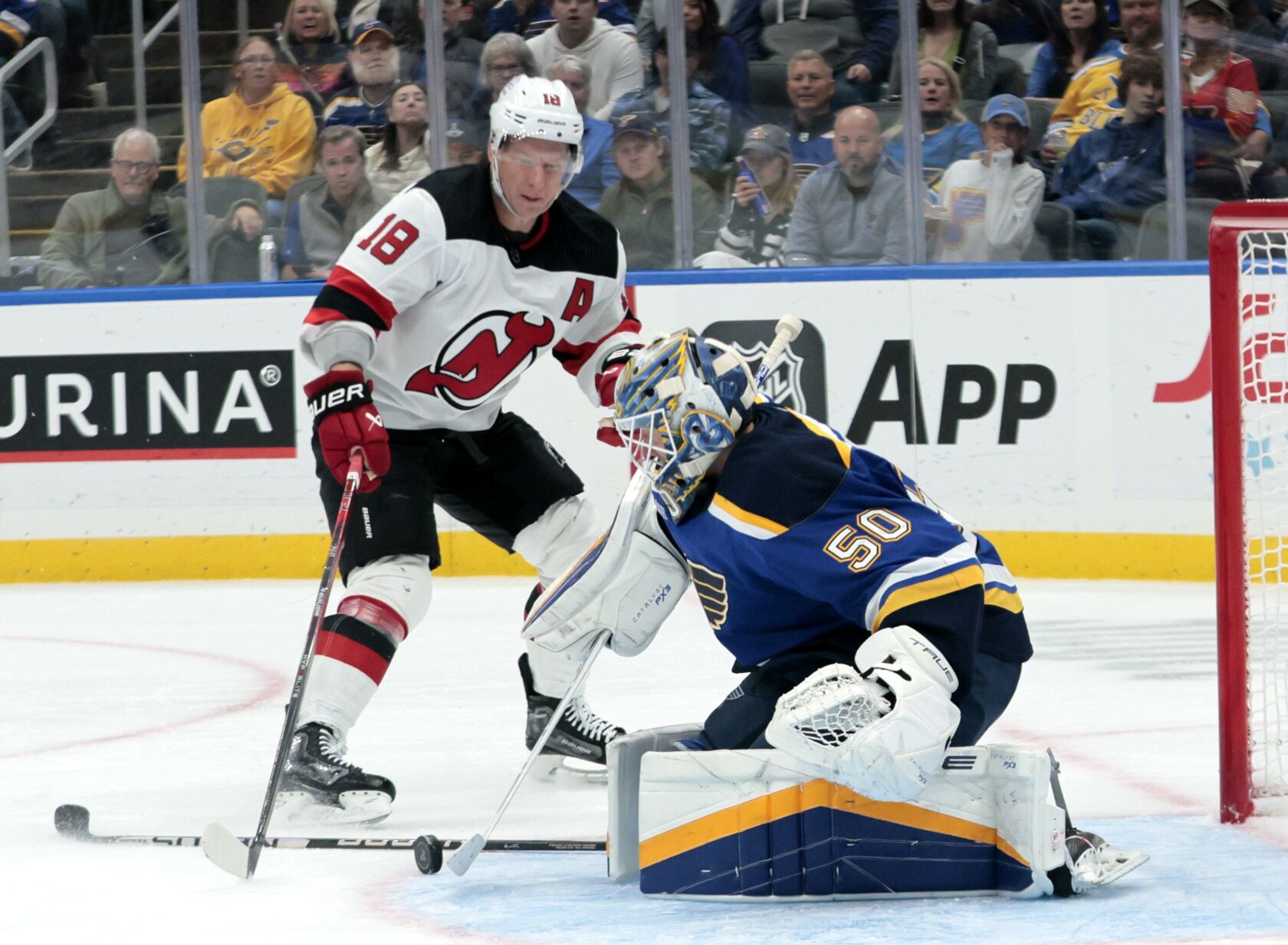 St. Louis Blues take on New Jersey Devils